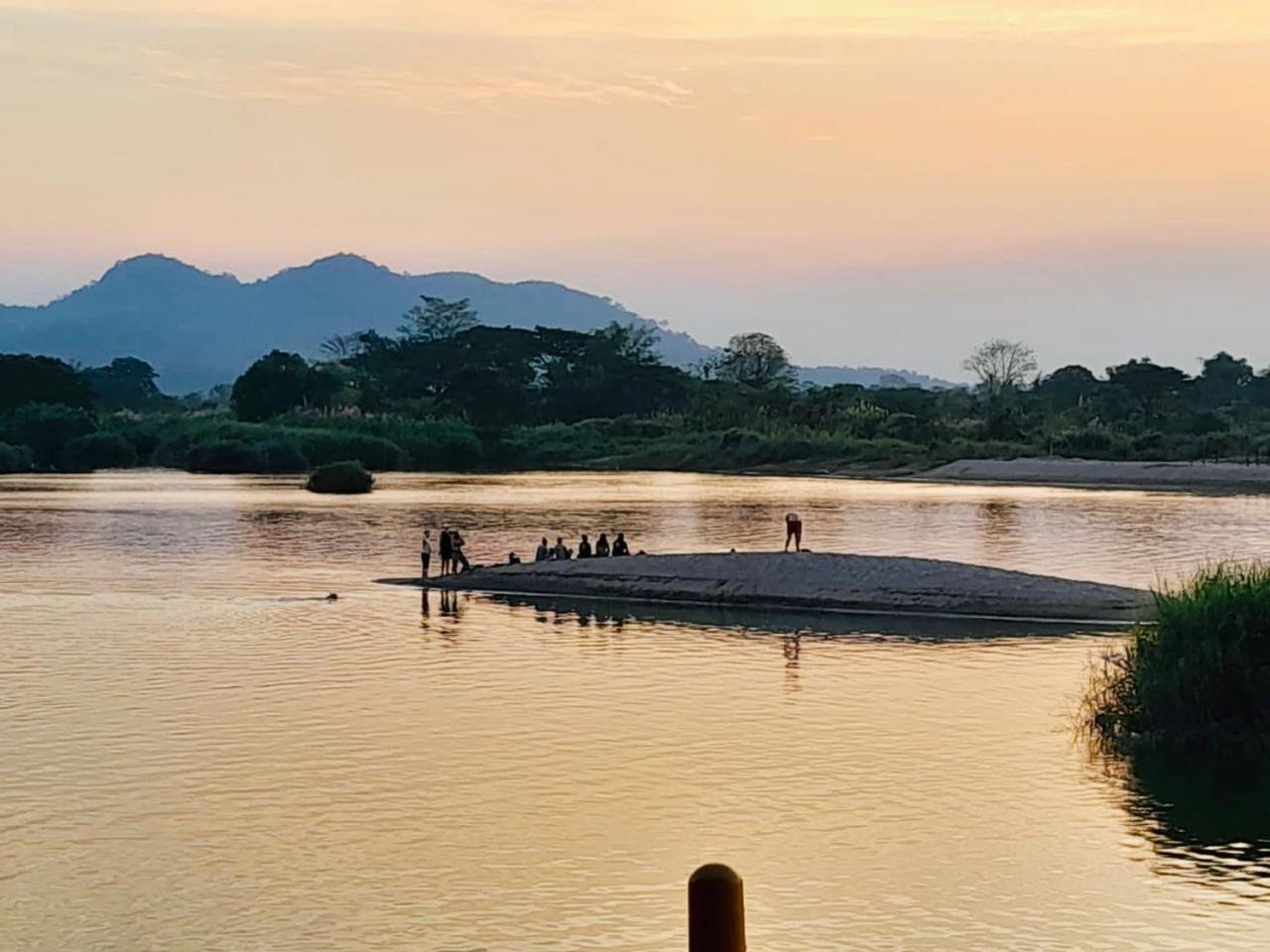 Sun Down Dondet Bungalows Don Det Ngoại thất bức ảnh